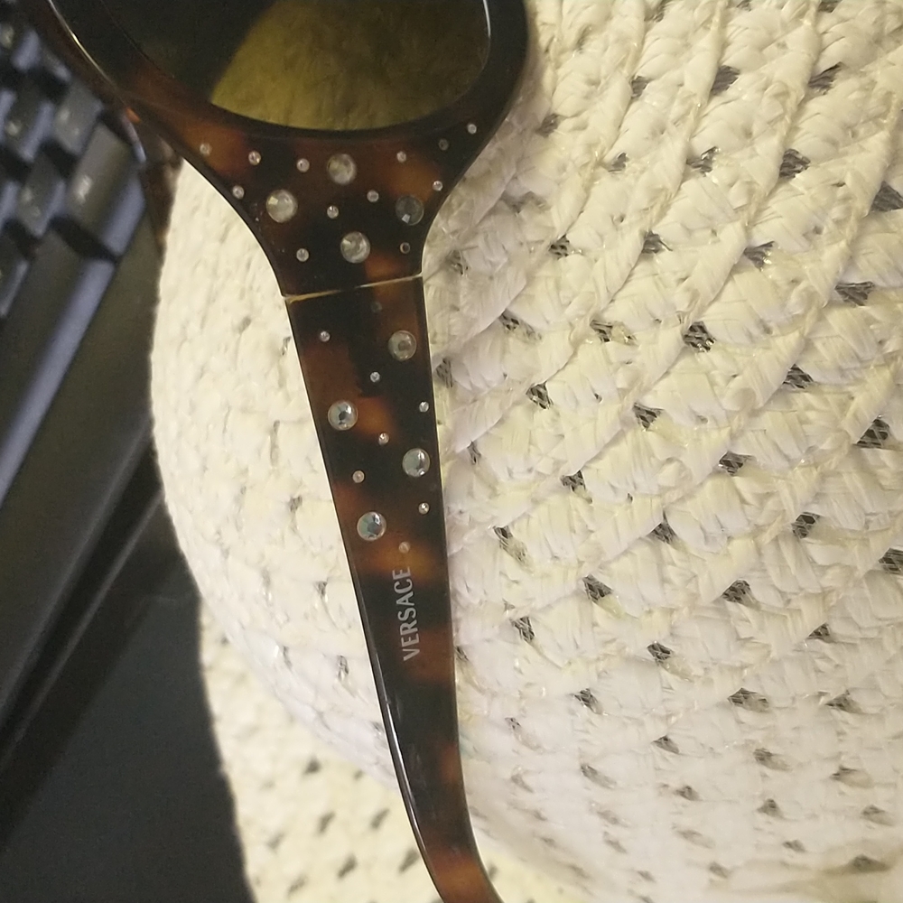 Versace Shades! - Picture 6 of 8